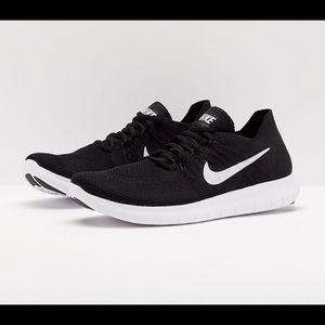 Nike Free Flyknit Black Gym Shoes
